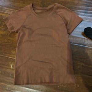 Lululemon race back tshirt